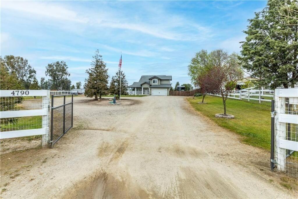 Our Farmhouse, Our Place: Cozy And Cute Homestead! Paso Robles Bagian luar foto